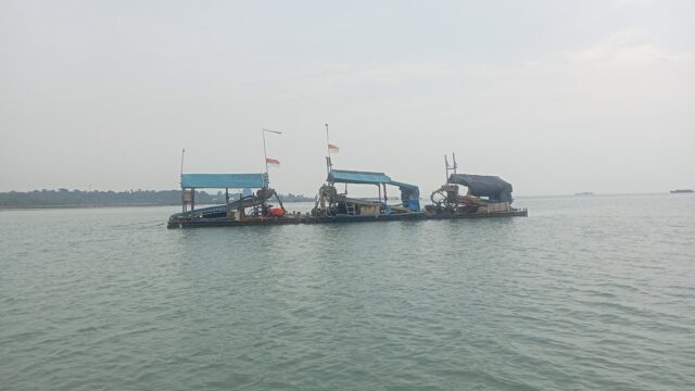 Polres Bangka Barat Tarik Tiga Ponton Tambang di Tembelok-Keranggan, Tegaskan Komitmen Jaga Perairan